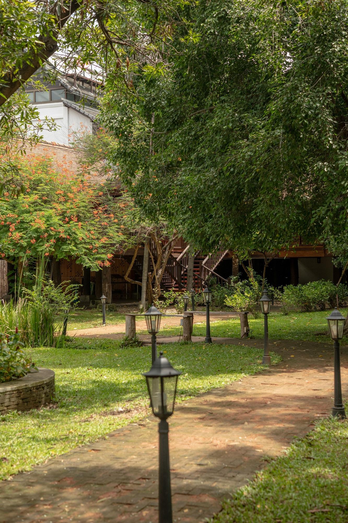 Chompor Lanna Hotel Chiang Mai Ngoại thất bức ảnh
